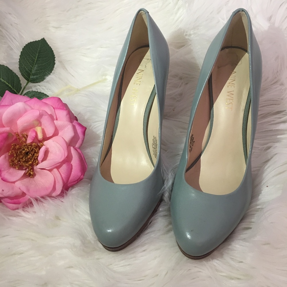 Nine West Baby Blue Pumps w/Wood Heal & Platform